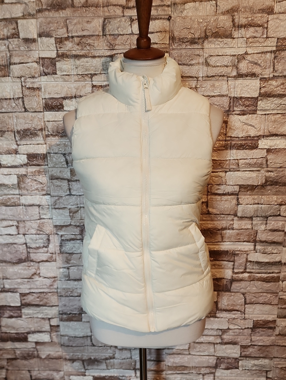 Old Navy  White Puff  Vest